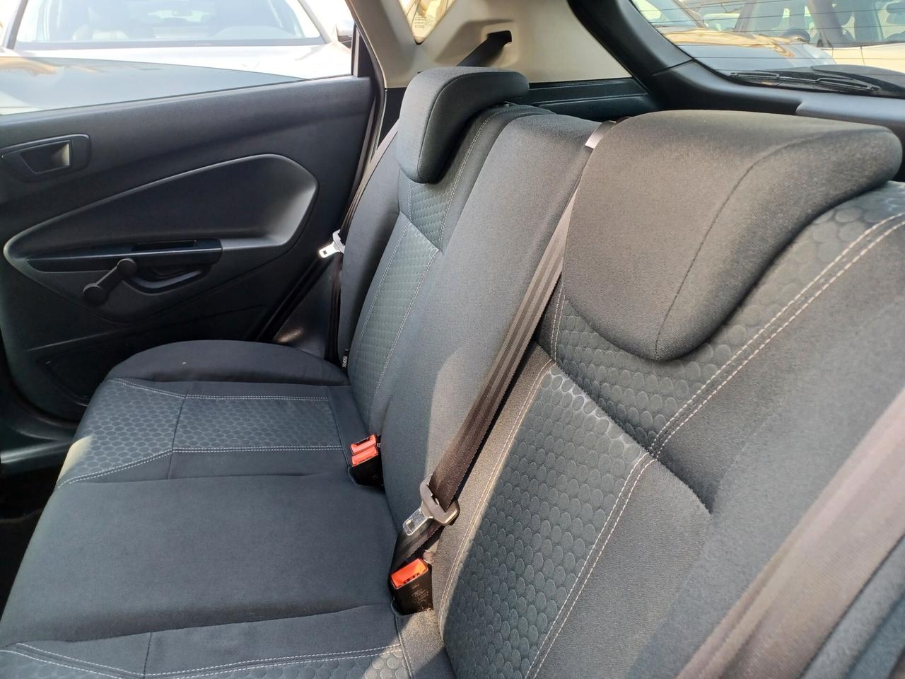 Ford Fiesta 1.4 TDCi 5p. Titanium 2010