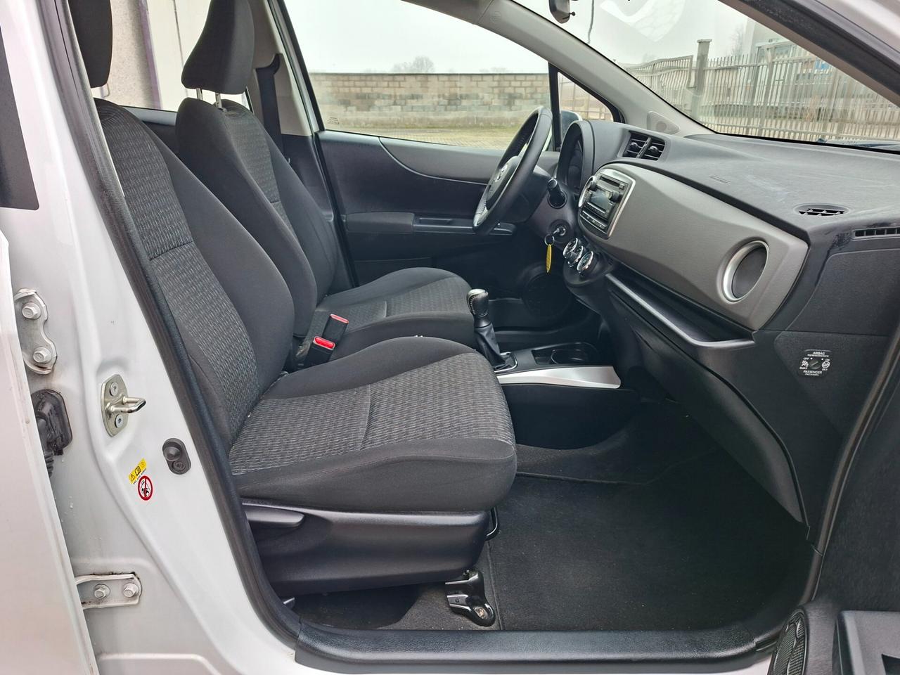 Toyota Yaris 1.0 Lounge *UNICO PROPRIETARIO*