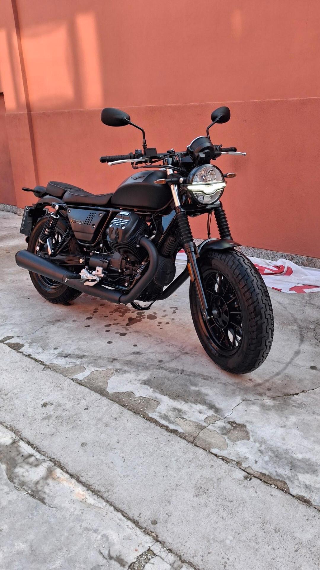 Moto Guzzi V9 bopper