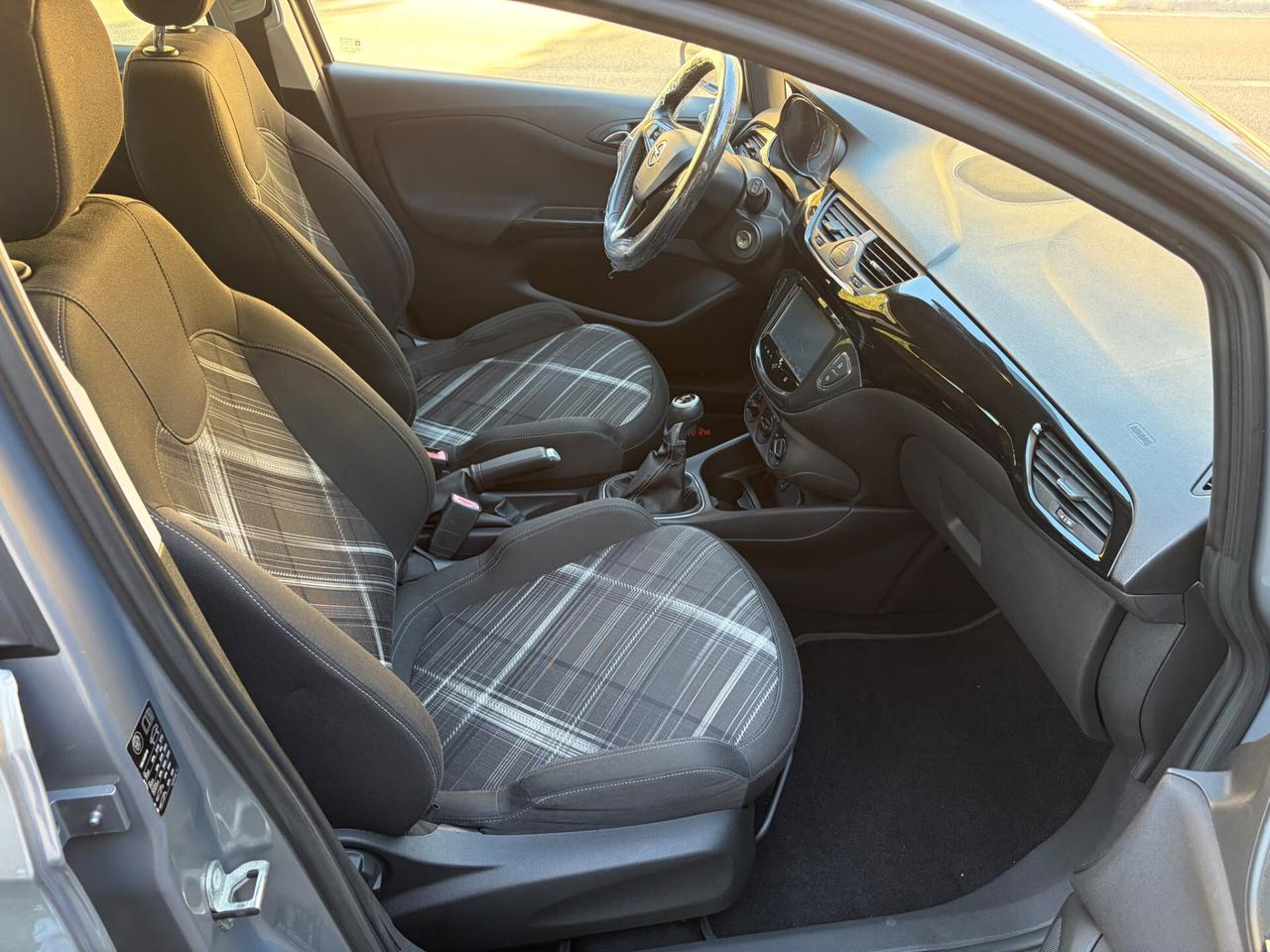 Opel Corsa 1.2 Gpl 69cv 5 porte b-Color