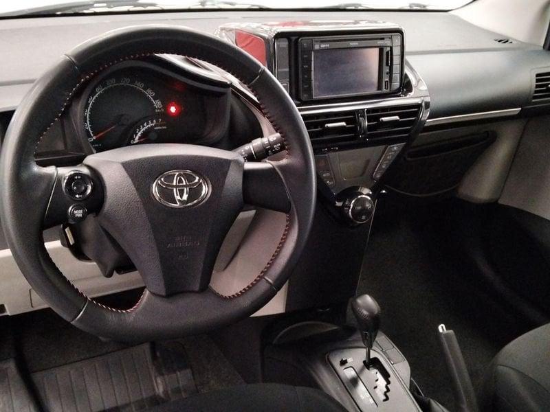 Toyota iQ 1.0 VVT-i Lounge CVT