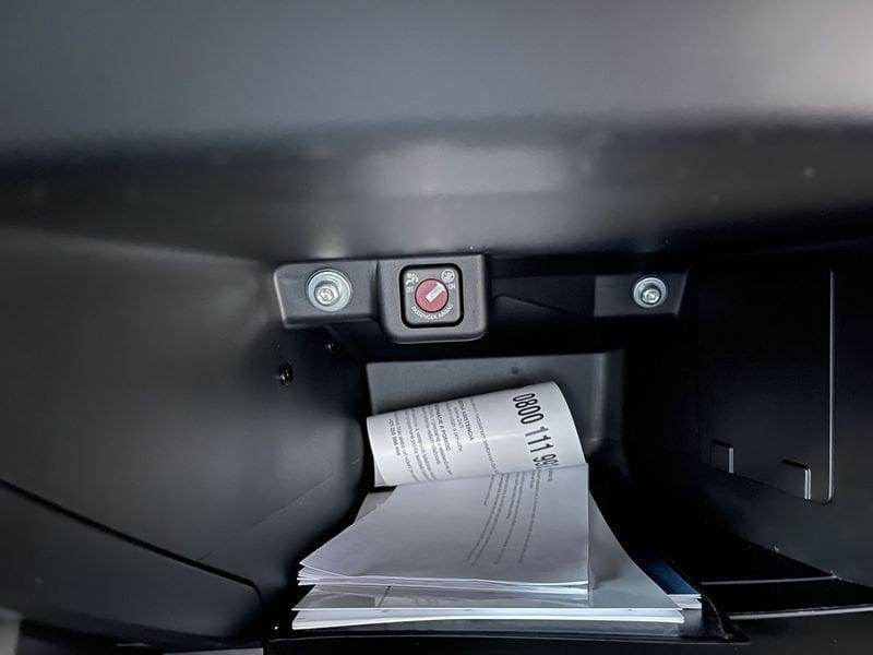 Jeep Avenger 1.2 turbo e-hybrid mhev Upland 4xe 145cv edct6 - KM0