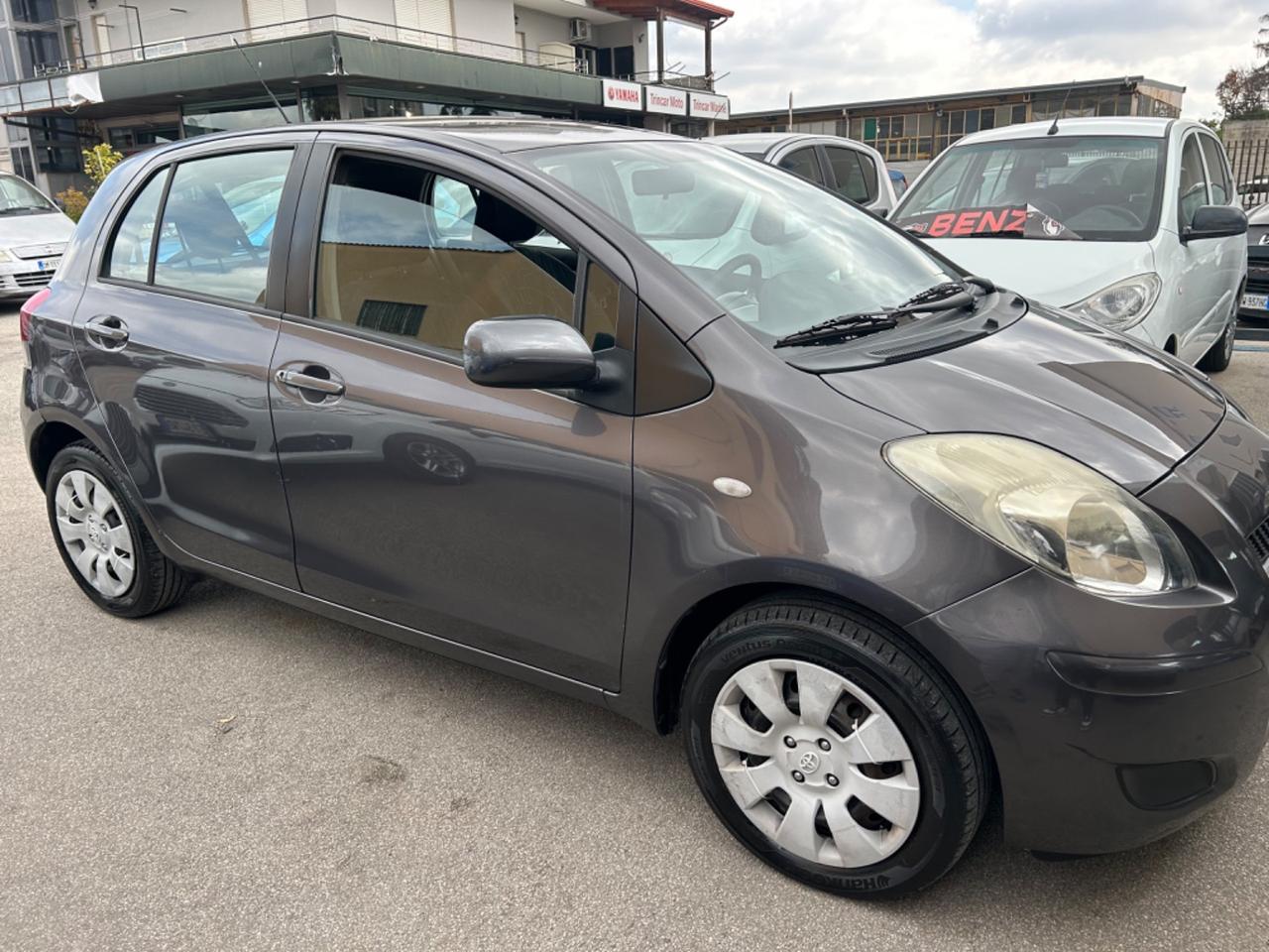Toyota Yaris 1.0 5 porte