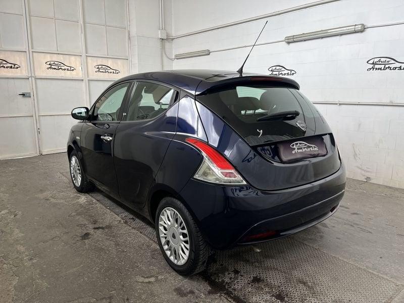 Lancia Ypsilon 1.2 69 CV 5 porte Silver gpl