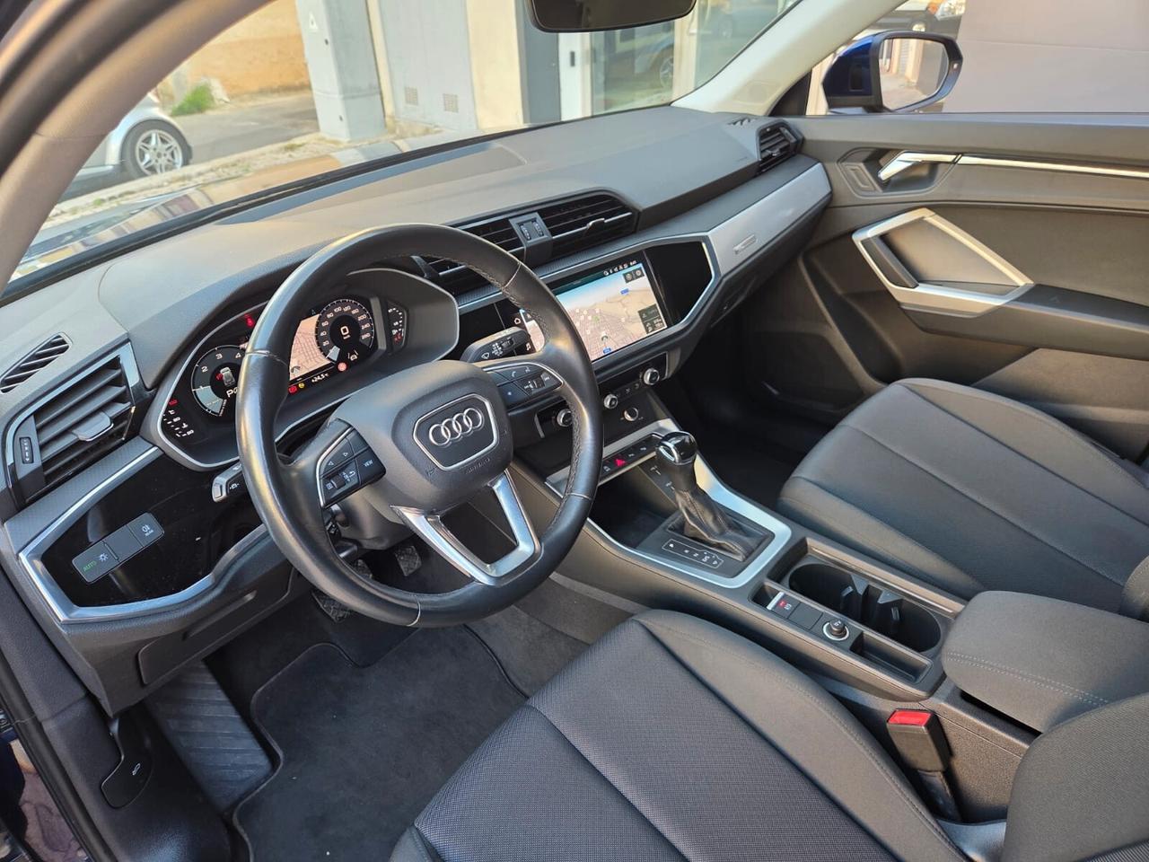 Audi Q3 35 TDI S tronic 150 cv Business