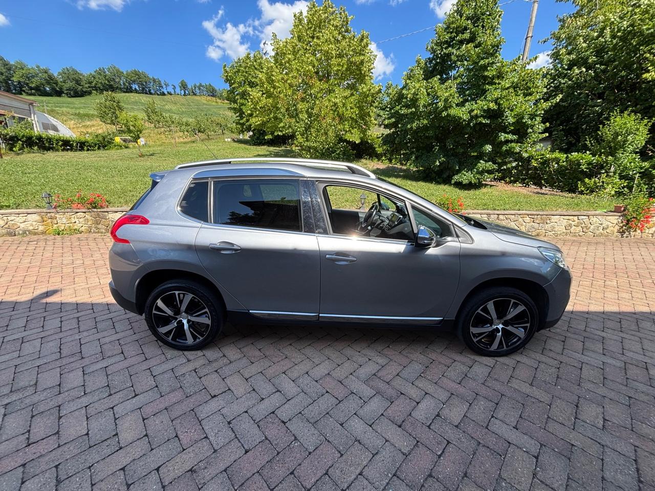 Peugeot 2008 BlueHDi 120 S&S Allure