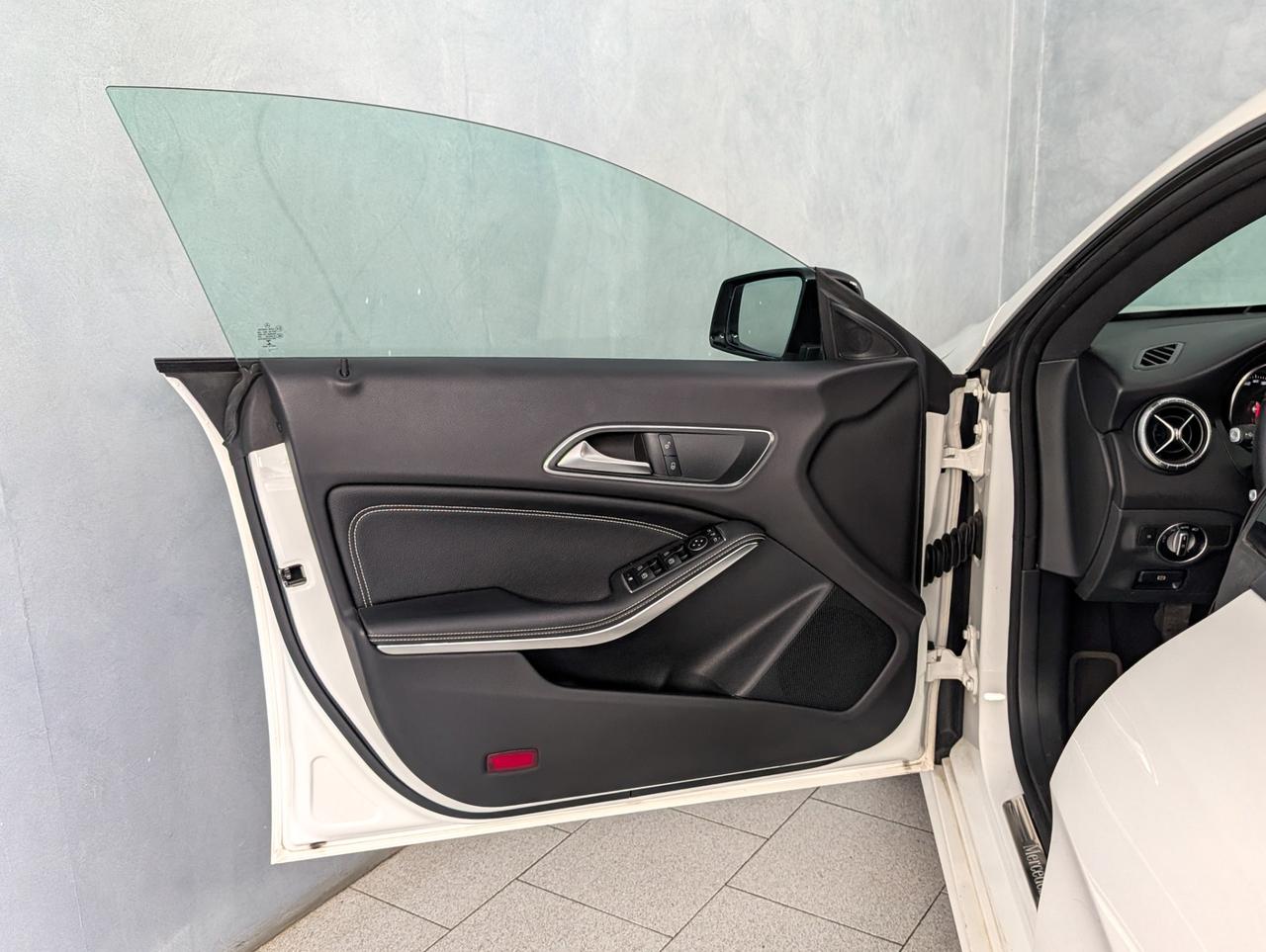 Mercedes-Benz CLA 180 180 Sport