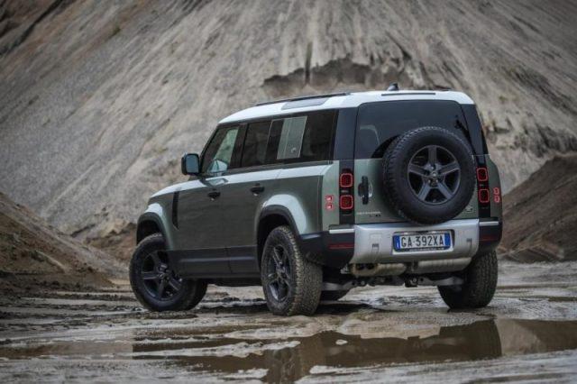 LAND ROVER Defender 110 3.0D I6 200 CV AWD Auto X-Dynamic SE