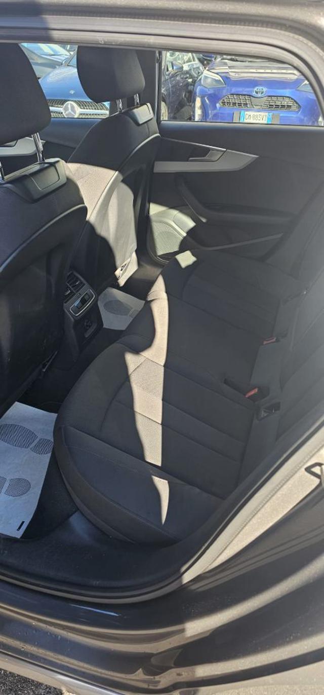 AUDI A4 Avant 40 TDI quattro S tronic Business Advanced