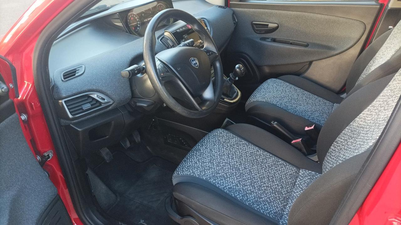 Lancia Ypsilon 1.2 69 CV 5 porte GPL Ecochic Elefantino Blu