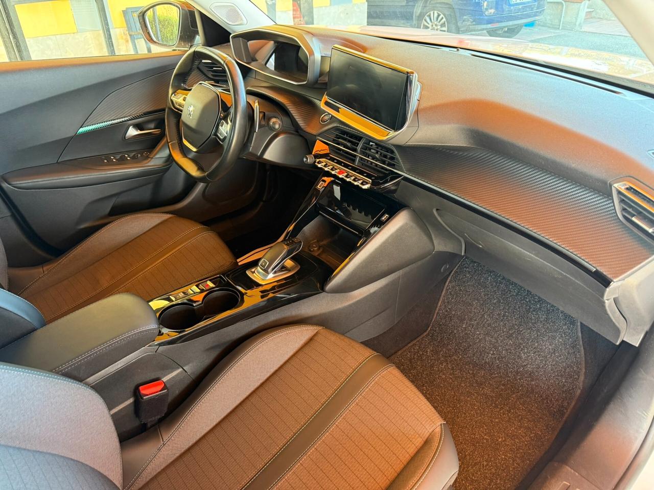 Peugeot 2008 BlueHDi 130 S&S EAT8 Allure