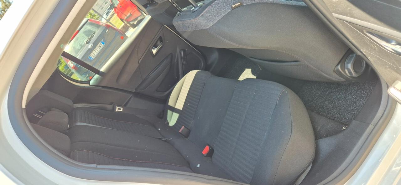 Peugeot 208 75cv - ok neopatentati - GARANZIA 12 MESI