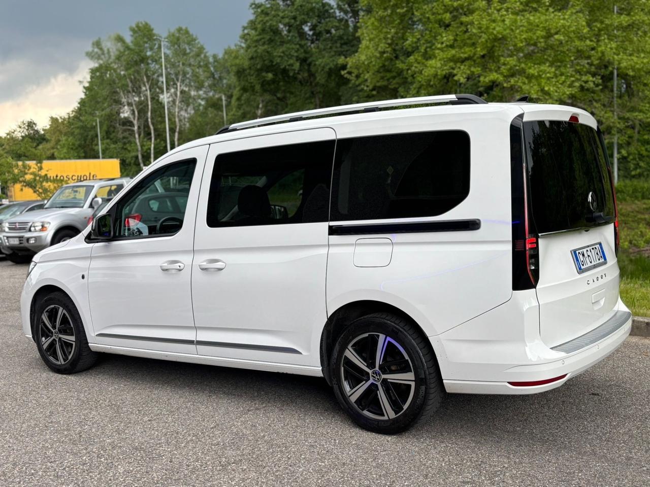 Volkswagen Caddy Pianale Ribassato 2.0 TDI 122 CV DSG Style Maxi*7 POSTI