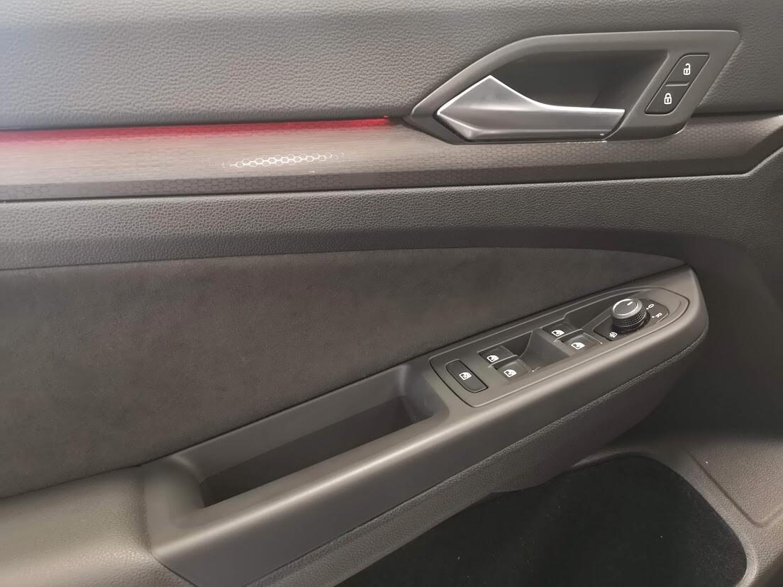 Volkswagen Golf GTI 2.0 TSI DSG