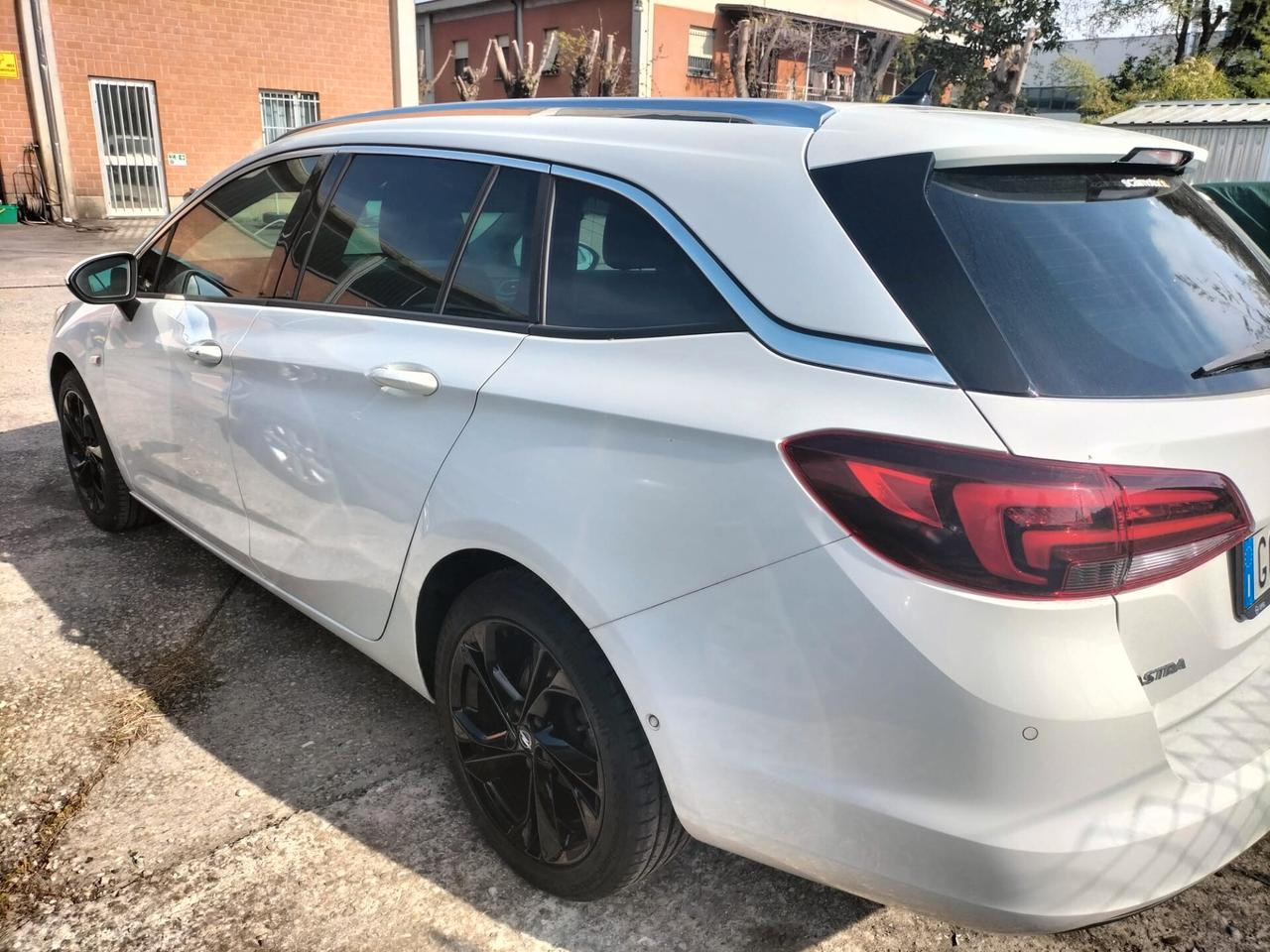 Opel Astra 1.5 CDTI 105 CV S&S 5 porte Business Elegance