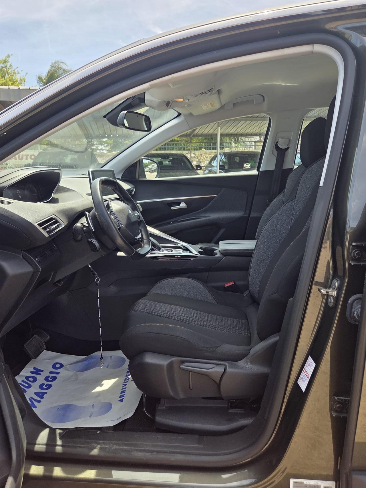 Peugeot 3008 BlueHDi 130 S&S EAT8 Business