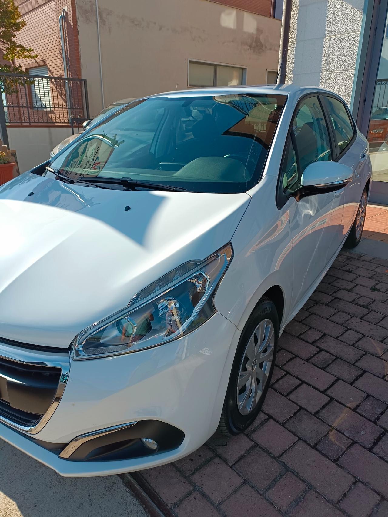 Peugeot 208 versione autocarro N1 4 posti