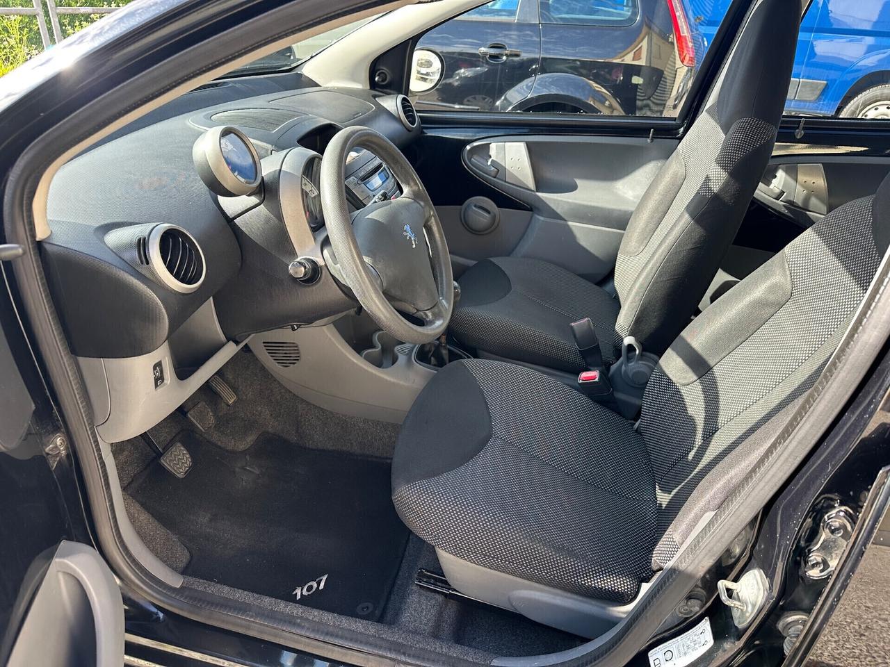 Peugeot 107 1.0 68CV 5p. Sweet Years