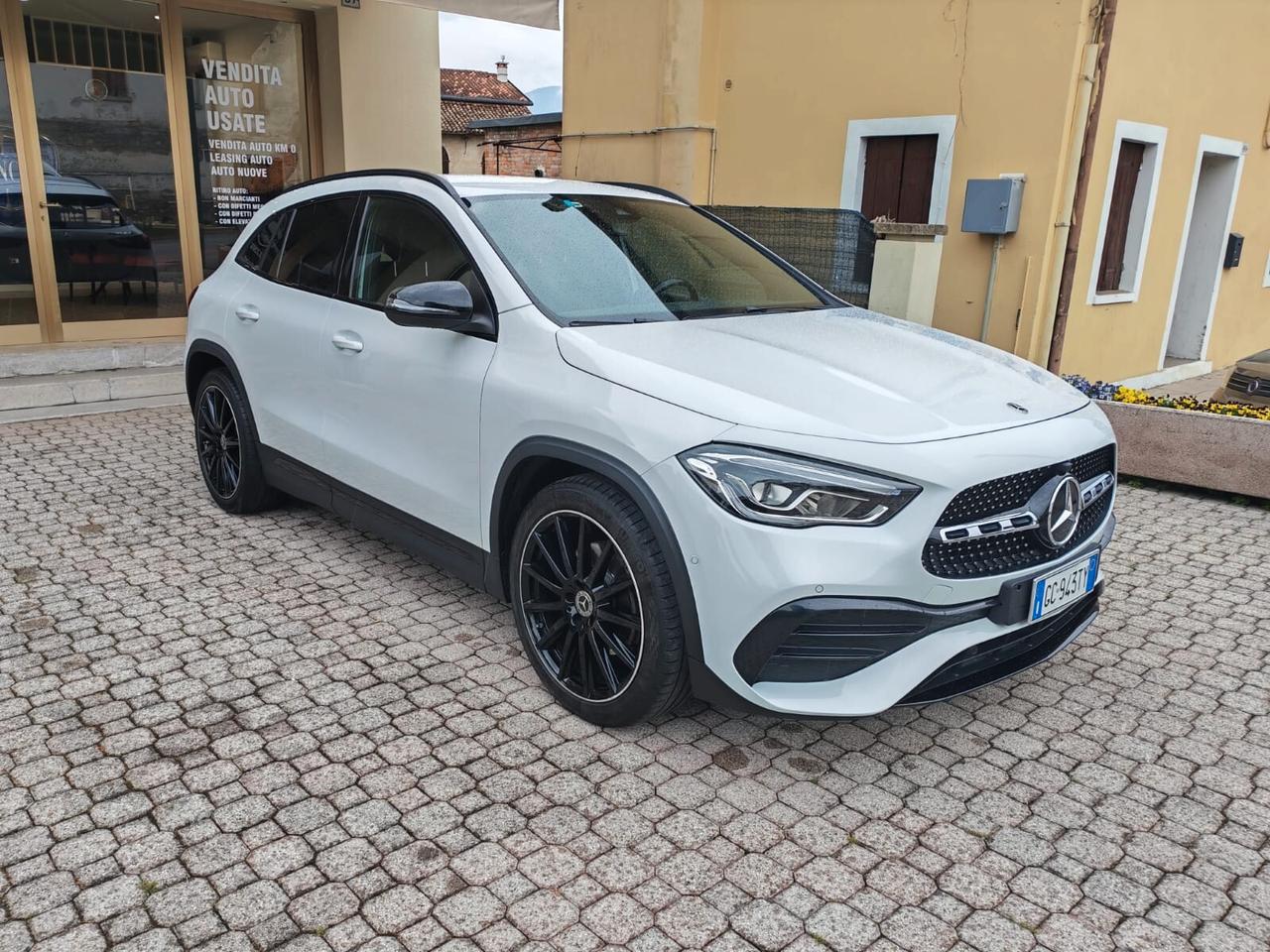 MERCEDES GLA 200 EXECUTIVE PREMIUM
