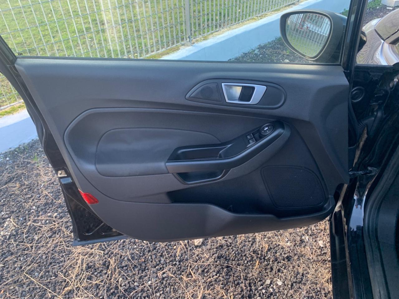 Ford Fiesta 1.0 80CV 5 porte Titanium