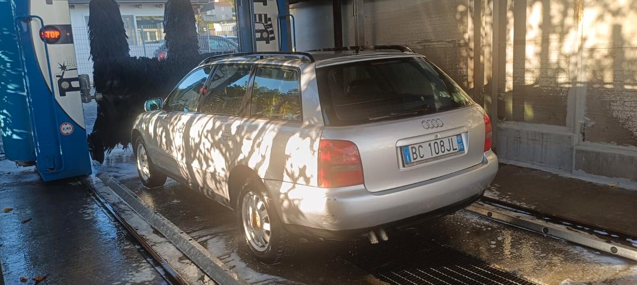 Audi A4 1.9 TDI cat Avant Advance
