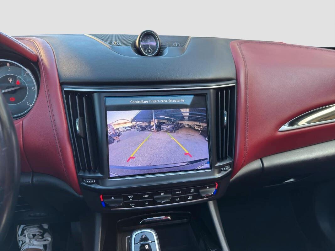 Maserati Levante V6 Diesel 275 CV AWD Granlusso