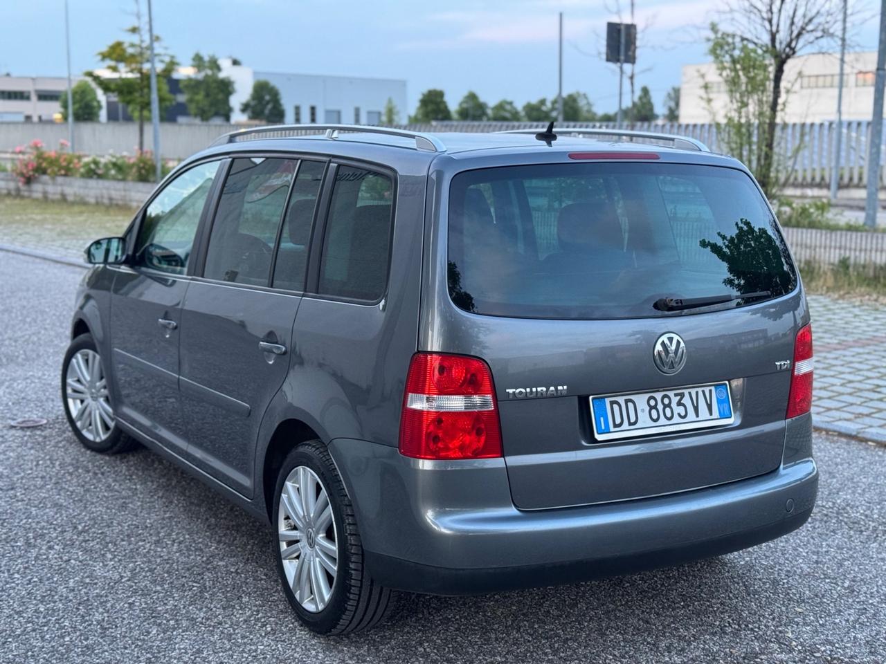 Volkswagen Touran 1.9 TDI 105CV 5 posti