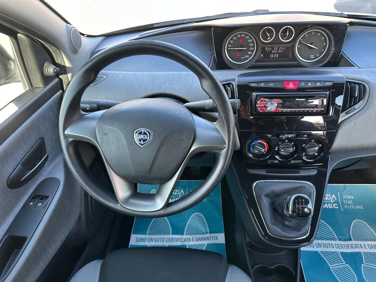 Lancia Ypsilon 1.2 69 CV 5 porte GPL Ecochic Silver