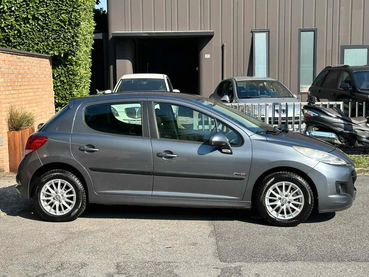 Peugeot 207 1.4 VTi 95CV 5p-89.000km-Garanzia-2010