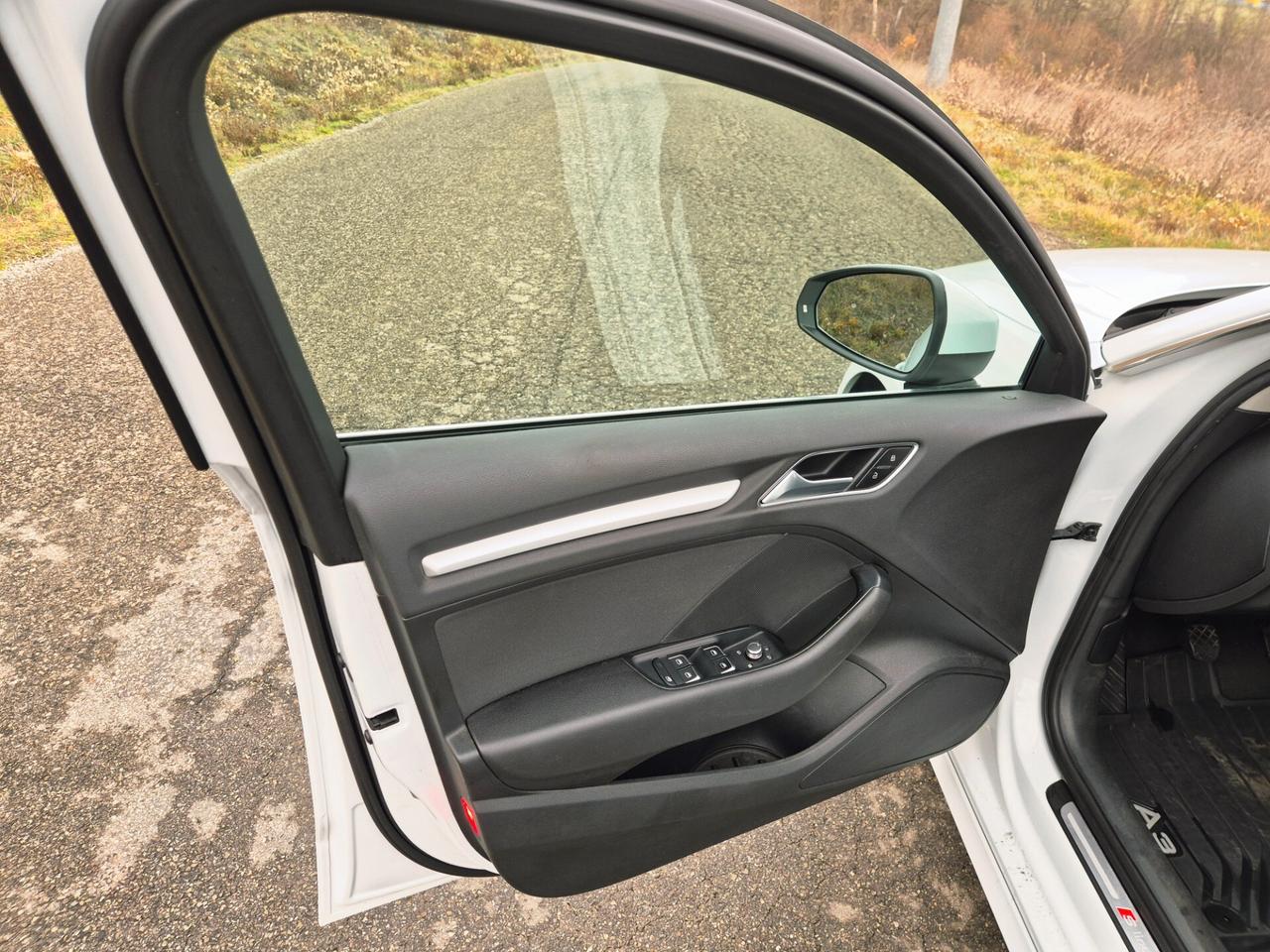 Audi A3 SPB 1.6 TDI clean diesel Ambition