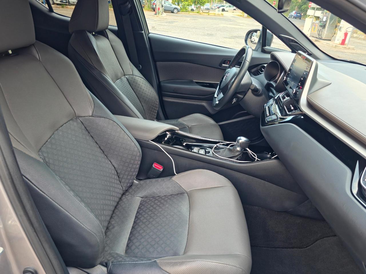 Toyota C-HR 2.0 Hybrid E-CVT Lounge CV-152 E6 Automatico 2021