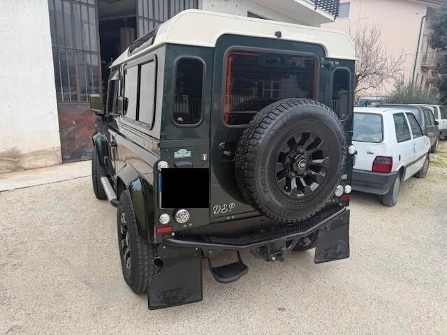 Land Rover Defender 90 2.4 TD4 Station Wagon E