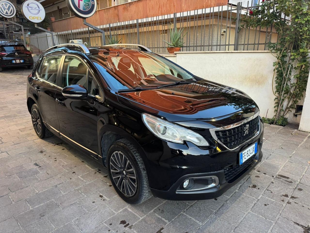 PEUGEOT 2008 PureTech 82 Allure