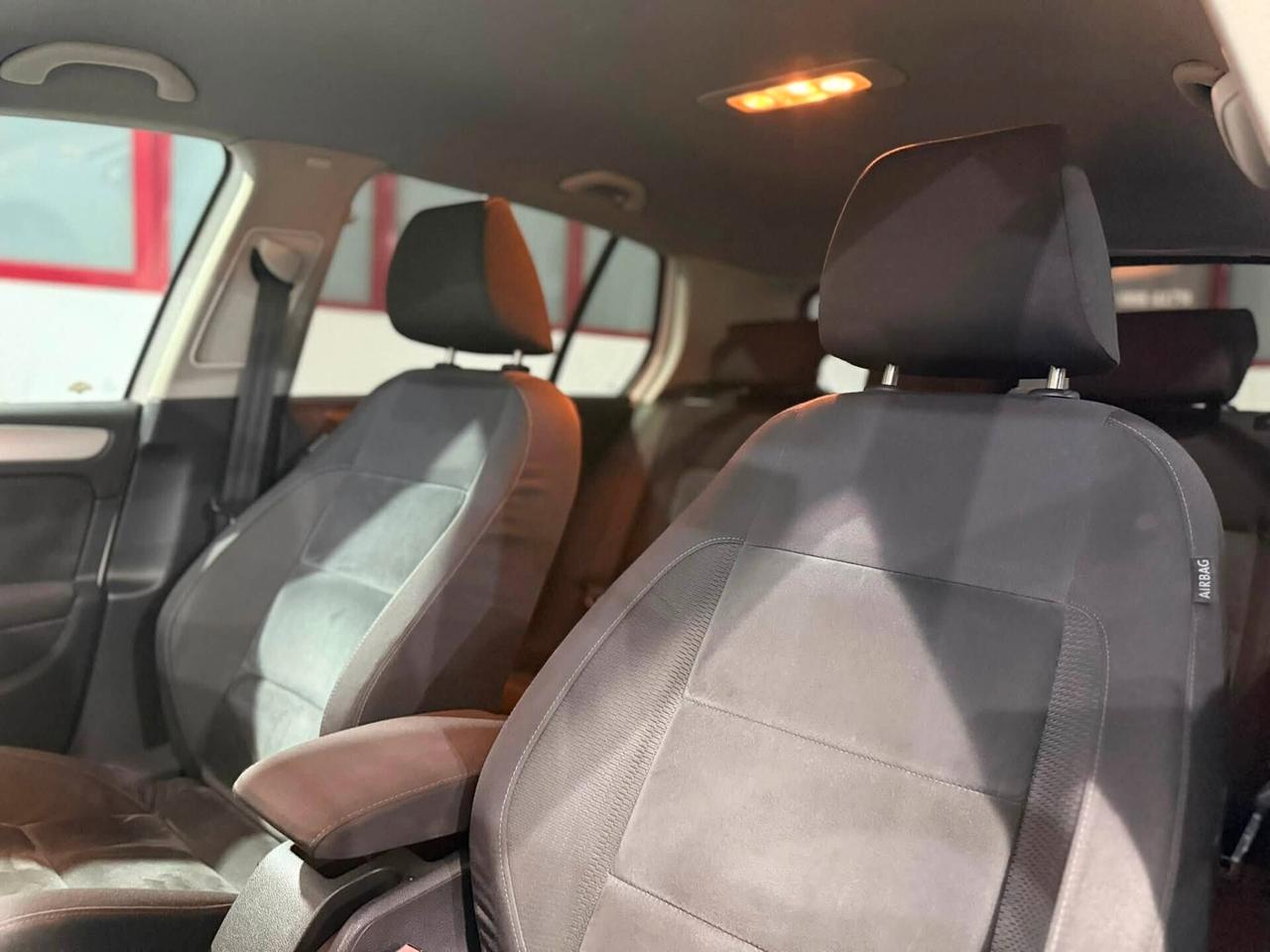 Volkswagen Golf 1.6 TDI DPF 3p. Highline