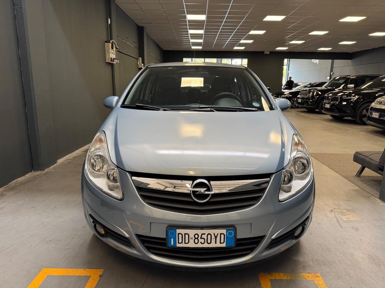 Opel Corsa 1.2 5 porte Cosmo