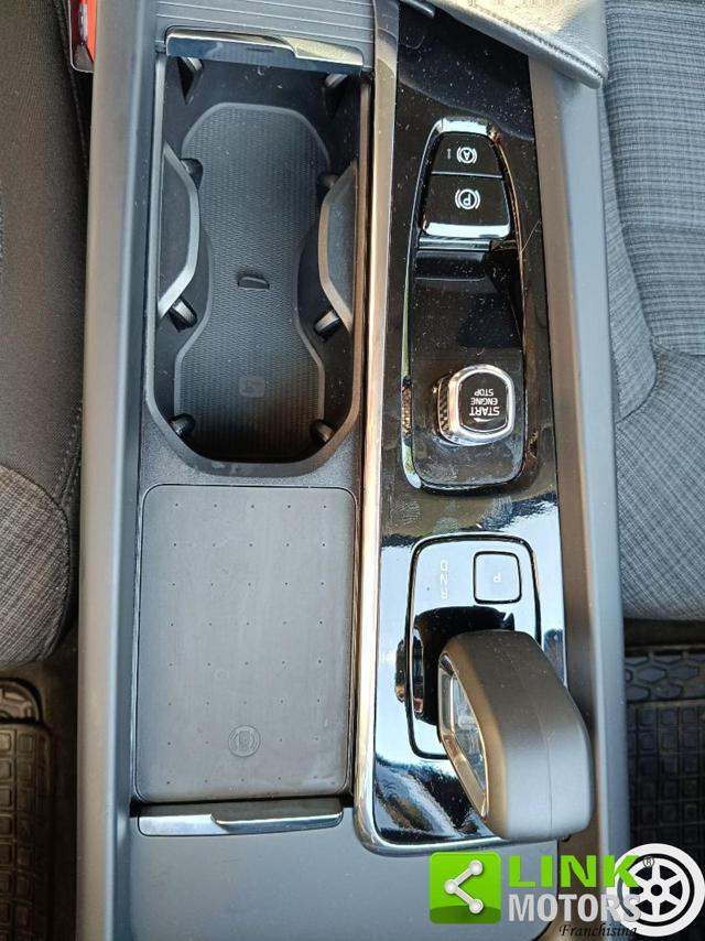 VOLVO XC60 B4 (d) automatico Plus Dark ESENTE BOLLO