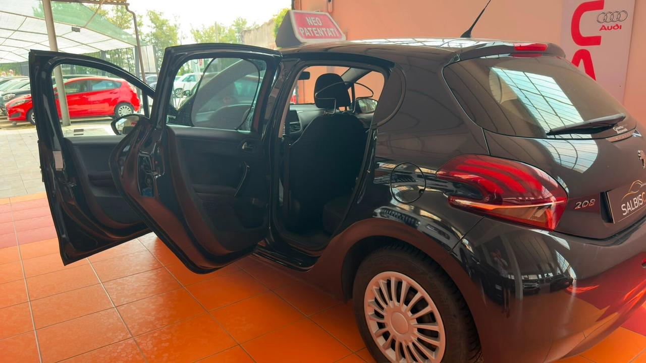 Peugeot 208 PureTech 82 5 porte Allure