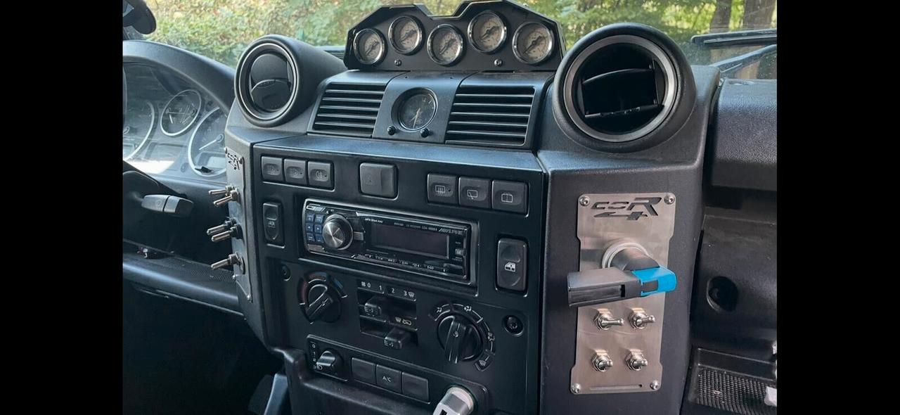 Land Rover Defender allest. SPECIALE 90 2.4 TD4 Station Wagon SE EXTREME