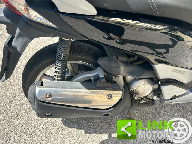 HONDA SH 300 i Bauletto e Visiera inclusi