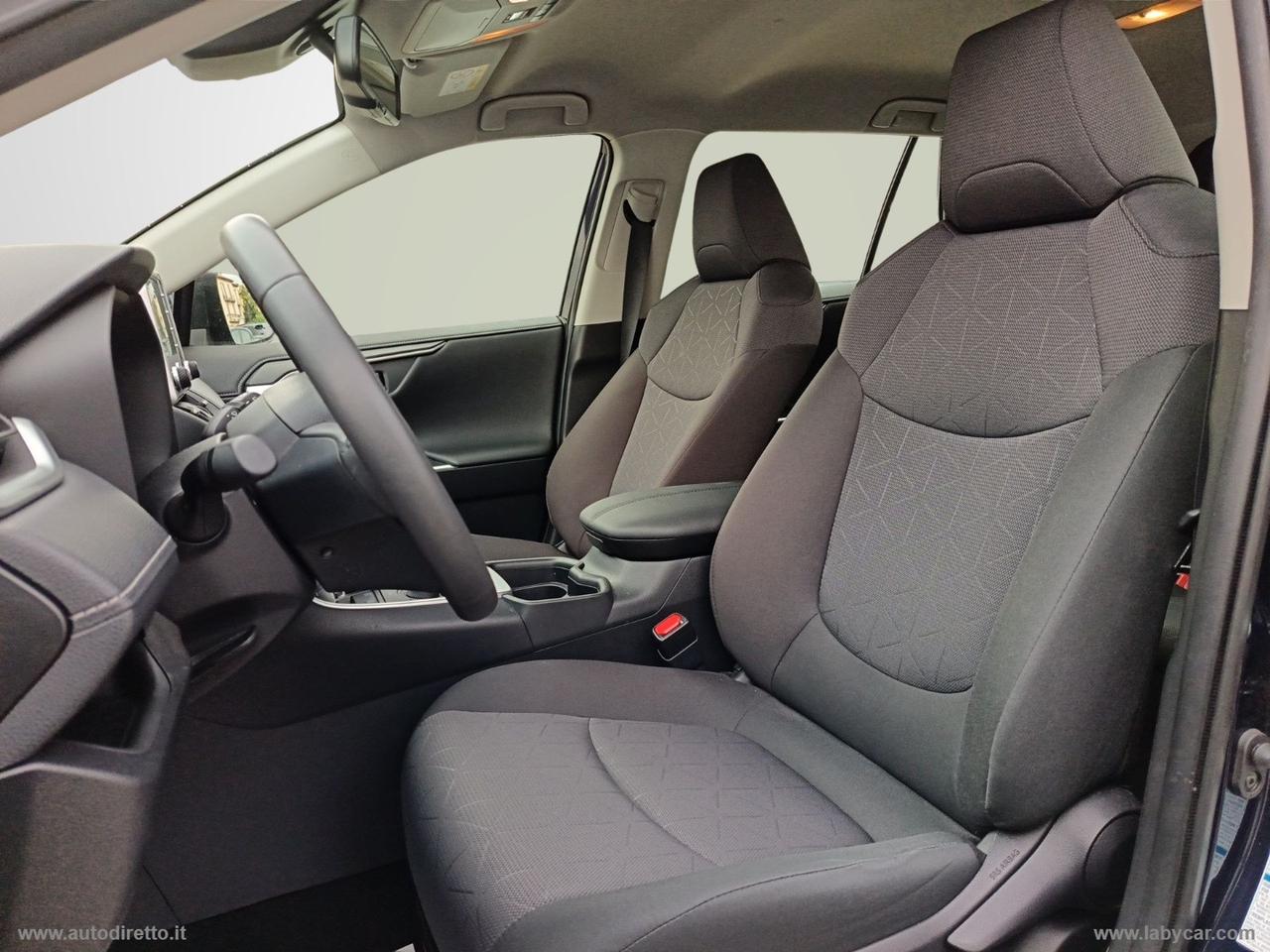 TOYOTA RAV4 2.5 E-CVT AWD-i Business