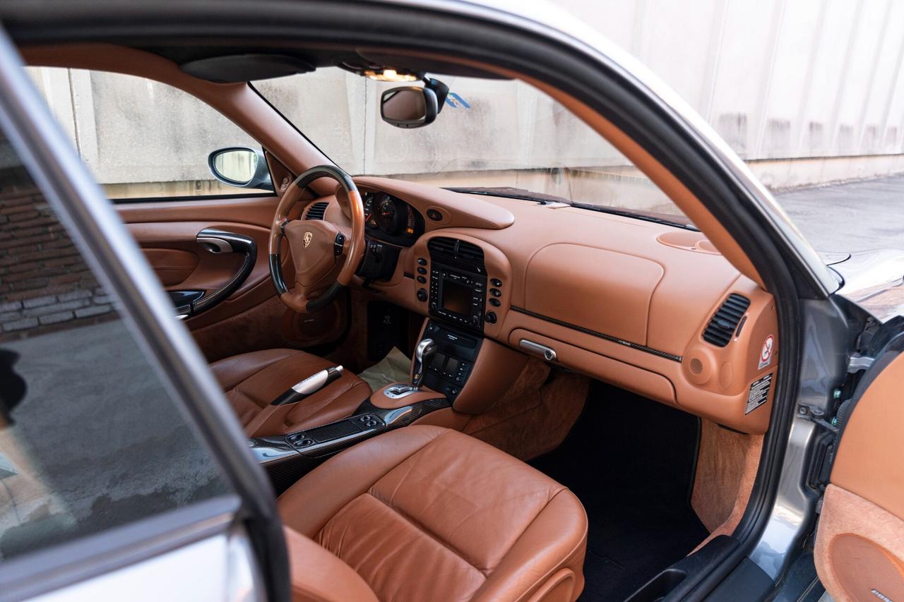 Porsche 911 Carrera 4S cat Coupé