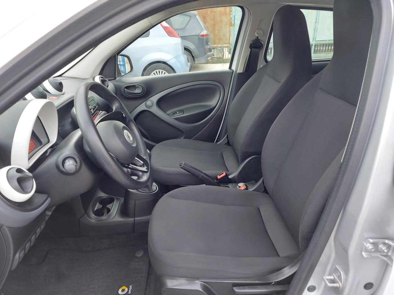 Smart Forfour 1.0 benz/71cv-km 44000-12/2017