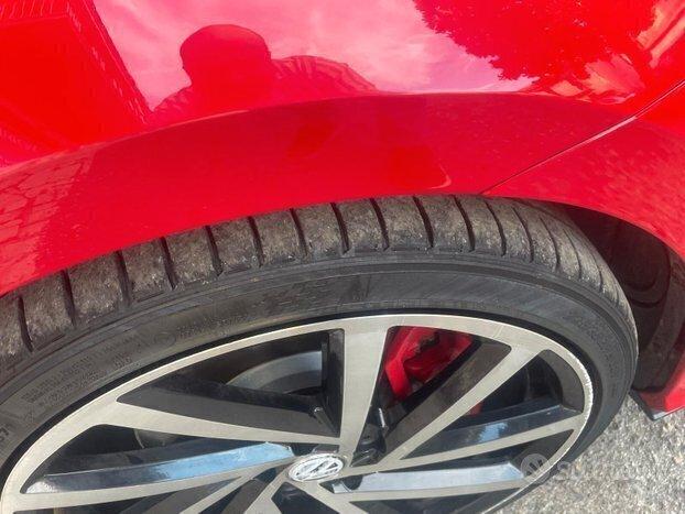 Volkswagen Golf GTI Performance 2.0 245 CV TSI DSG