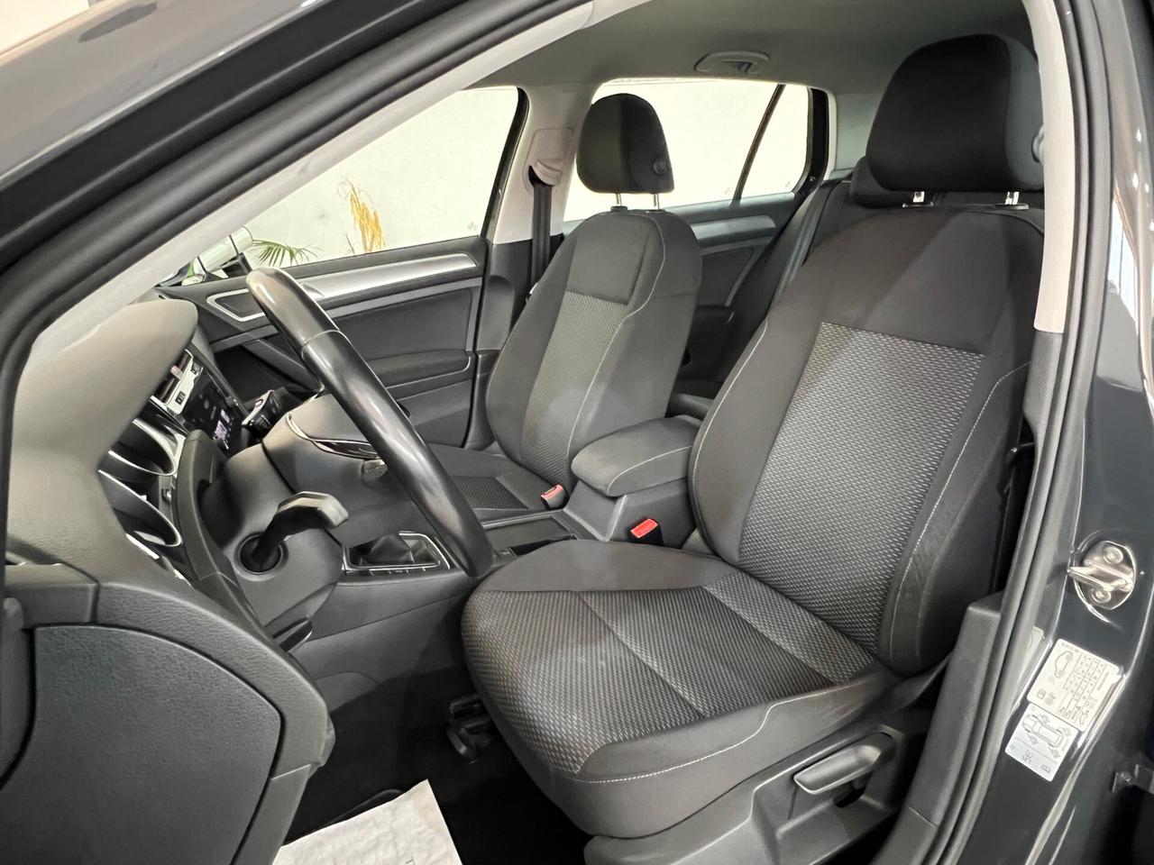 Volkswagen Golf 1.6 116 CV - EXECUTIVE - 2019