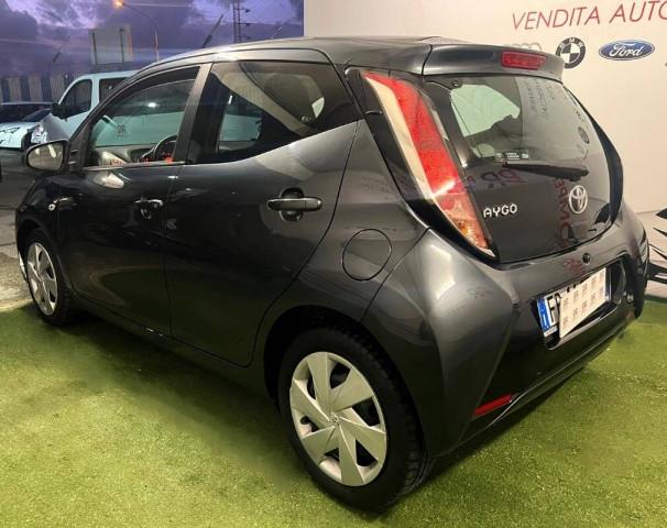 Toyota Aygo 1.0 x-wave grey 72cv