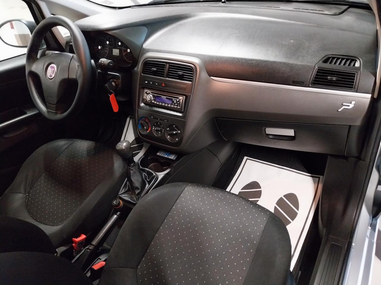 Fiat Grande Punto 1.3 MJT 75 CV 5 porte - ok neopatentati