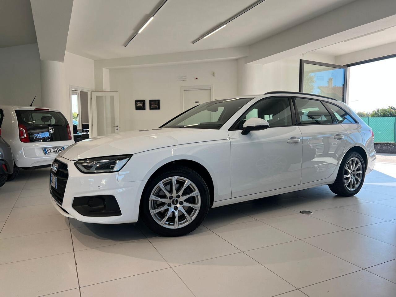 Audi A4 Avant 30 TDI/136 CV S tronic