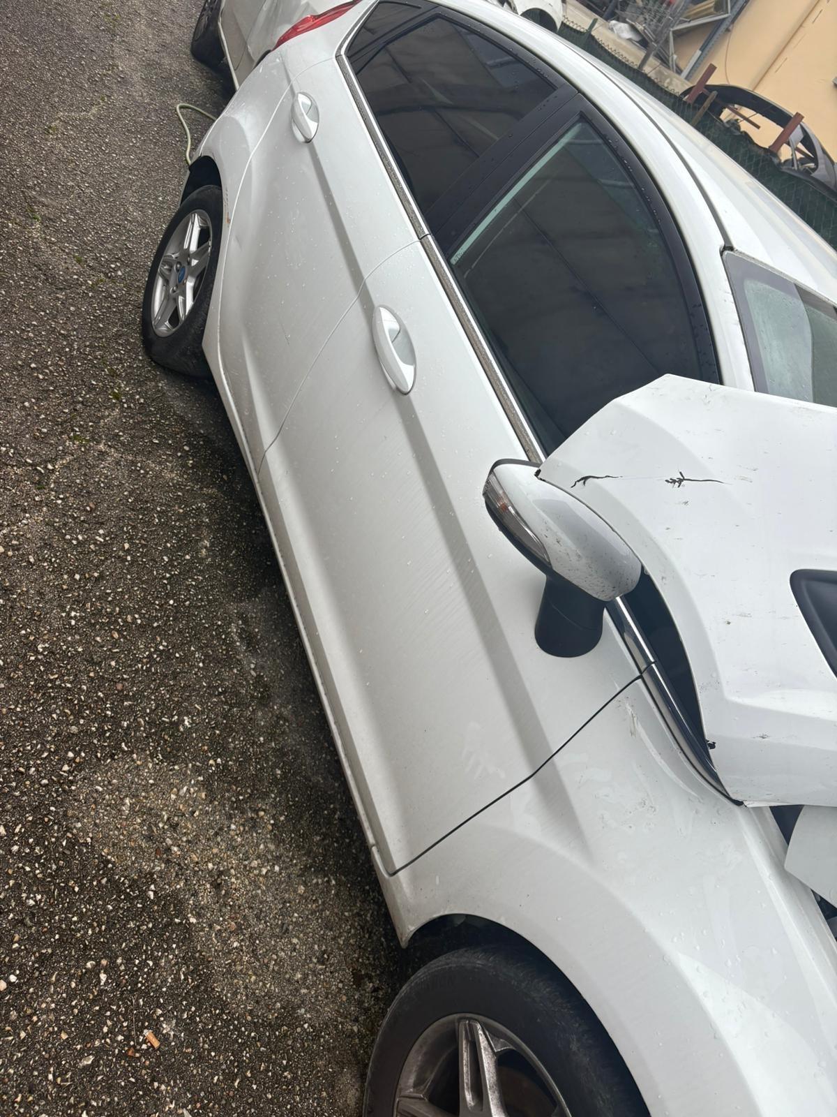 Ford Fiesta 1.4 5 porte Bz.- GPL