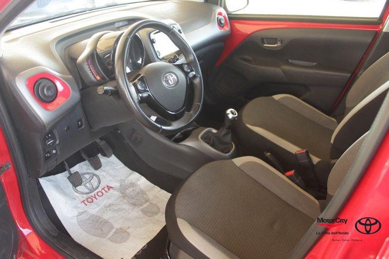Toyota Aygo Connect 1.0 VVT-i 72 CV 5 porte x-play