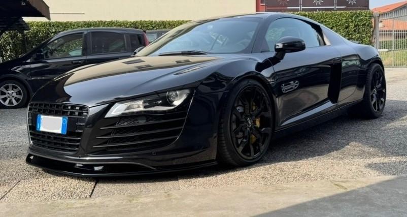 Audi R8 allestimento Full Carbonio
